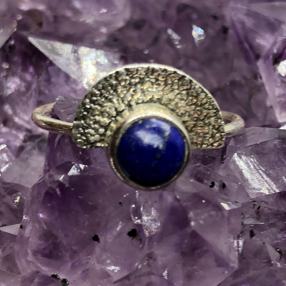 Dainty lapis lazuli crystal sliver 925 wisdom ring